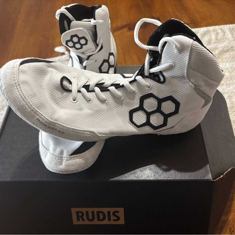 Rudis Men's Athletic Wrestling Shoes - White and Black